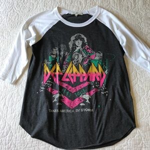 Def Leppard baseball tee